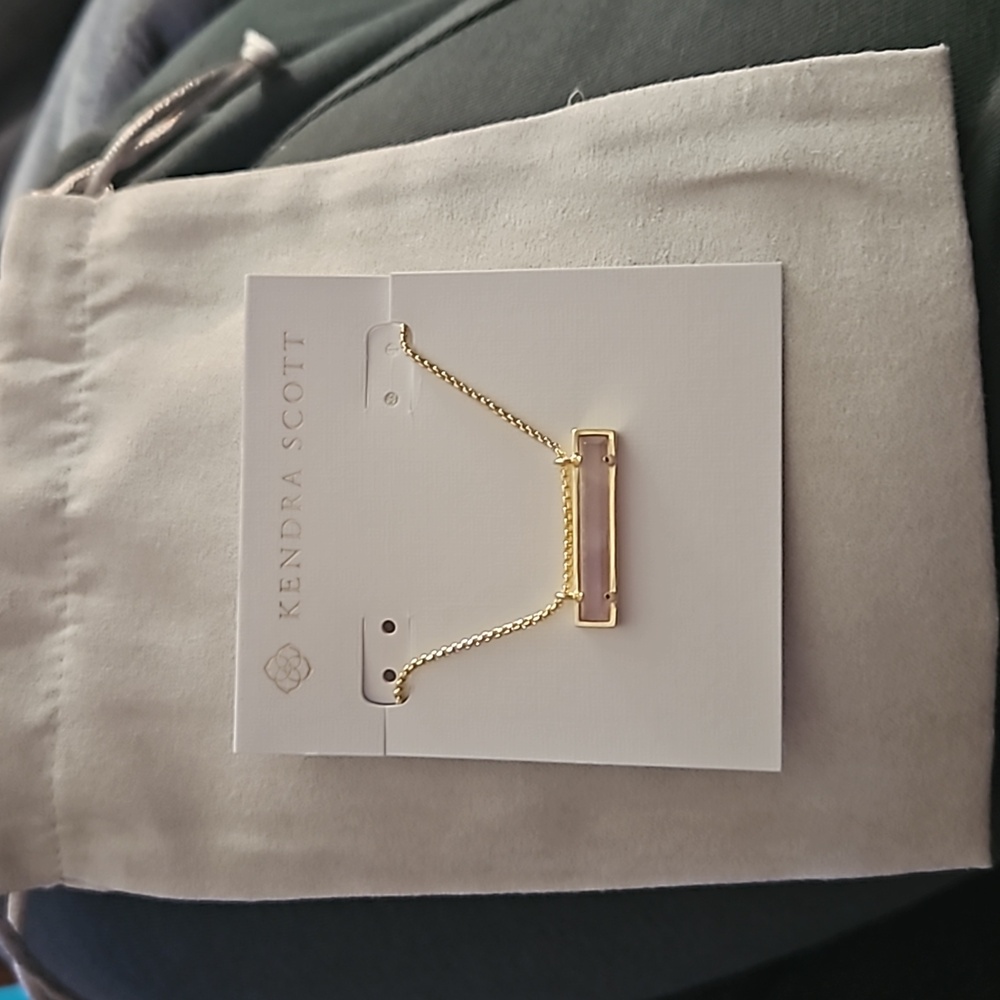Kendra Scott Leanor necklace